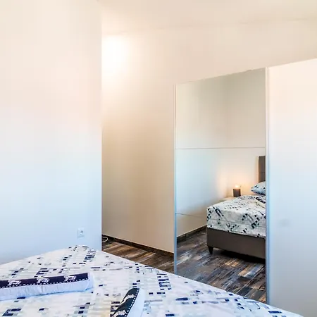 Guest house Jungen Podstrana
